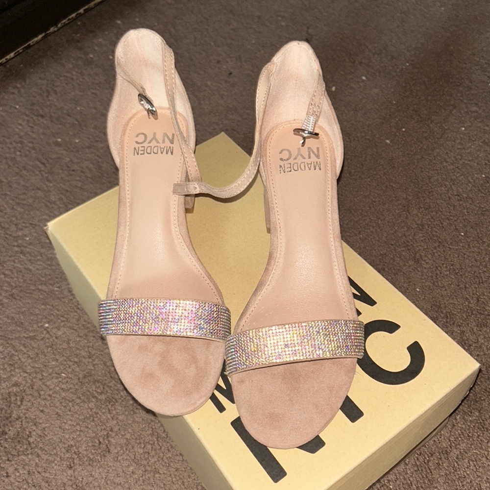 Madden nyc block heel city sandal